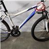Image 2 : WHITE REEBOK BIKE