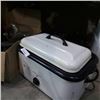 Image 2 : HAMILTON BEACH ROASTER WITH BOX OF KITCHEN ITEMS AND CUTLERY