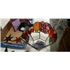 Image 3 : TRAY OF VARIOUS STAINED GLASS