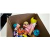 Image 2 : 12 LARGE COLLECTOR FIGURES - 1984 GHOST BUSTERS STAY-PUFF RARE FIGURE, 6 SNOW WHITE DWARFS, MICKEY M