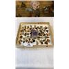 Image 1 : TRAY OF SEMI PRECIOUS STONES
