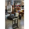 Image 1 : PAINTING EASEL