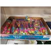 Image 1 : TRAY OF FLYING TOYS