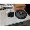 Image 1 : IROBOT ROOMBA WITH CHARGER