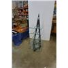 Image 1 : METAL AND GLASS COMPONENT SHELF