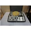 Image 2 : HILTON MODEL AC-300 SOLID STATE AMPLIFIER SERIES II PORTABLE RECORD PLAYER