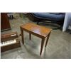 Image 3 : MAGNUS ELECTRIC CHORD ORGAN AND BENCH