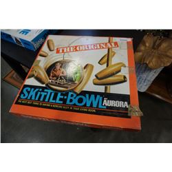 VINTAGE AURORA SKITTLE BOWL GAME