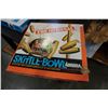 Image 1 : VINTAGE AURORA SKITTLE BOWL GAME