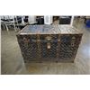 Image 2 : LARGE STEAMER TRUNK