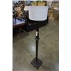 Image 2 : HEAVY METAL FLOOR LAMP