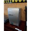 Image 2 : ECCO GALAXY VINTAGE LOOK 12V FRIDGE