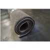 Image 2 : 5FT 4IN X  5FT 2IN BOUND AREA RUG