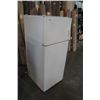 Image 2 : WHITE FRIGIDAIRE REFRIDGERATOR - APPROX 5 FOOT TALL 2 FOOT WIDE 28 INCHES TALL