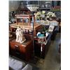 Image 1 : LEADED GLASS FLOOR LAMP