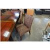 Image 3 : DINING TABLE W/ 2 EXTENSIONS AND 6  RUSH CHAIRS