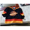 Image 8 : VINTAGE CANCUKS CCM LARGE JERSEY KIRK MCLEAN SIGNED