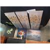 Image 1 : LOT OF CANVAS PRINTS AND PAINTINGS
