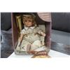 Image 2 : SNOW WHITE PRINTS AND BISQUE PORCELAIN DOLL