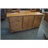 Image 2 : 9 DRAWER PINE DRESSER