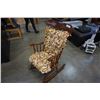 Image 2 : WOOD ROCKING CHAIR