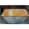 Image 2 : WHITE MAPLE 2 DOOR CABINET