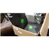 Image 2 : LOT OF XBOX CONSOLES ORIGINAL, 360, ONE