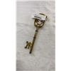 Image 3 : LOT OF BRASS SKELETON KEYS - ONE CAST