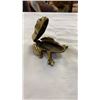 Image 7 : BRASS BIRDS, FROG AND BULL DISH