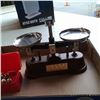 Image 2 : SMALL SCALE AND ACCESSSORIES