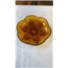 Image 8 : 2 AMBER GLASS DISHES AND VINTAGE FOOTED DISH