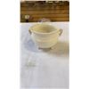Image 16 : LOT OF ROYAL DOULTON, WEDGEWOOD, BUNNYKINS COLLECTIBLES AND MORE