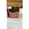 Image 3 : 2 STONE BOOKENDS AND STONE EGGS