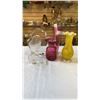 Image 1 : 3 ART GLASS VASES AND 2 GLASS DECORATIONS