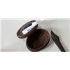 Image 2 : WOOD KNIVES AND LIDDED DISH