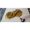 Image 1 : TRIPLE OUTLET EXTENSION CORD