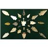 Image 3 : Prehistoric Native American Stone Arrowheads