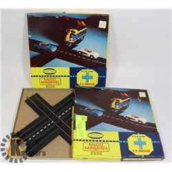 VINTAGE 2 AURORA 1960'S MOTORING