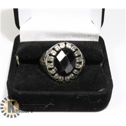 MEN'S SILVER RING WITH ONYX