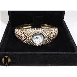 WOMENS WATCH IN DISPLAY