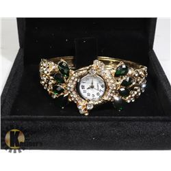 WOMENS WATCH IN DISPLAY