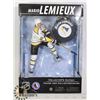 Image 1 : MARIO LEMIEUX ACTION FIGURE WITH PUCK MCFARLANE