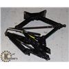 Image 1 : LOT OF 2 CAR JACKS