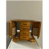 Image 2 : JEWELRY BOX