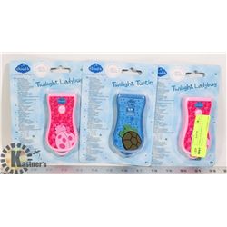 LOT OF THREE NEW KIDS LED FLASHLIGHTS