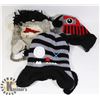 Image 1 : LOT OF 3 ANIMAL FACE TOQUES