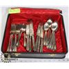 Image 1 : 29 PIECE ANTIQUE SILVERWARE SET