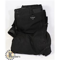 PAIR OF MENS BLACK OCEAN & EARTH