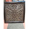Image 1 : WOOD DECORATIVE WALL HANGING 27 X 27