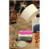 Image 1 : LARGE MODERN TABLE LAMP